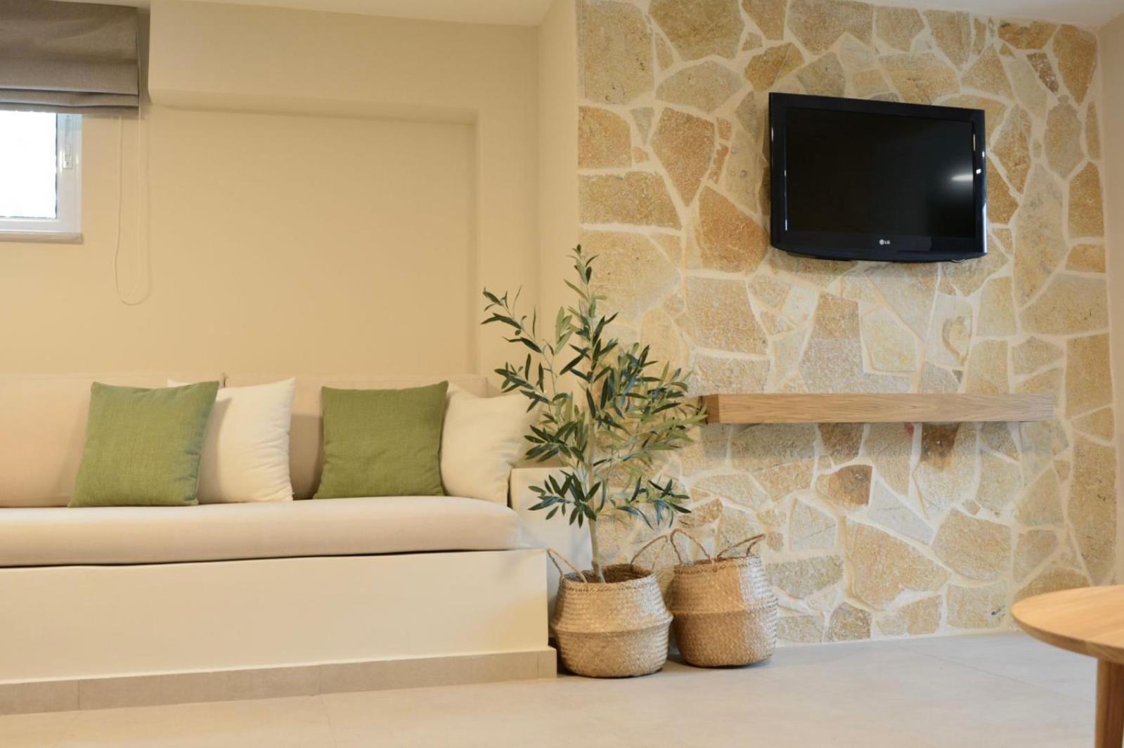 Villa Fleria Seaside Studios & Apts Gerani  Room photo