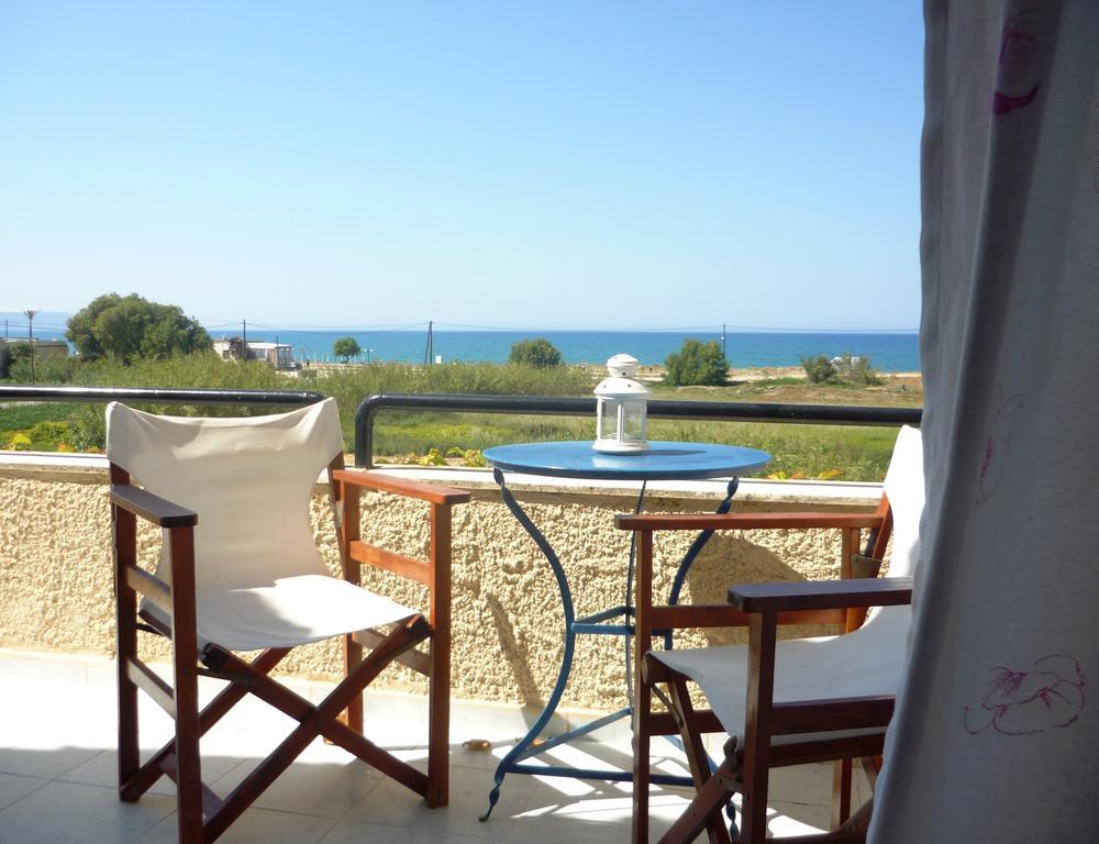 Villa Fleria Seaside Studios & Apts Gerani  Room photo